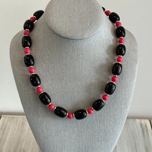 Fantastic Vintage Beaded Necklace w Black Pink & Gold Tone Beads